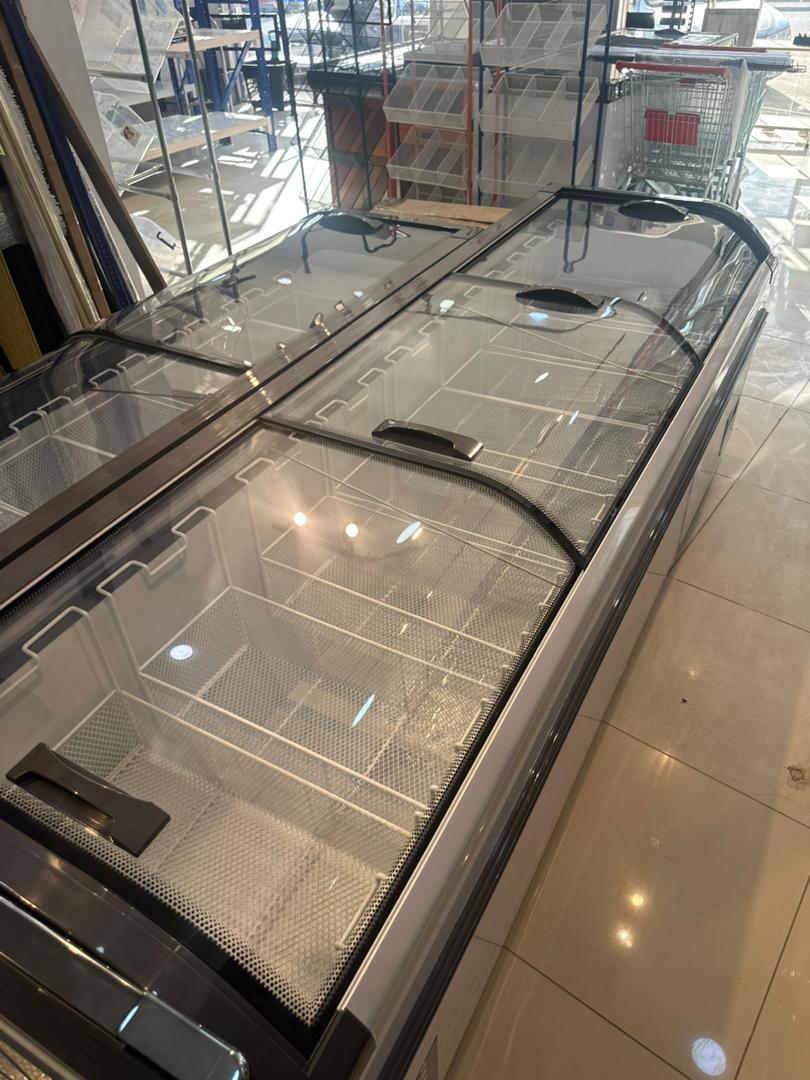 Double door commercial fridge